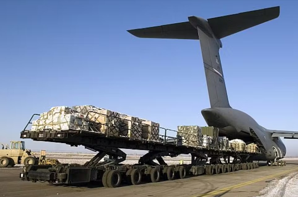 Chińska przewaga logistyczna? Ekspert: USA mogłyby przegrać z Chinami „zanim padnie pierwszy strzał”