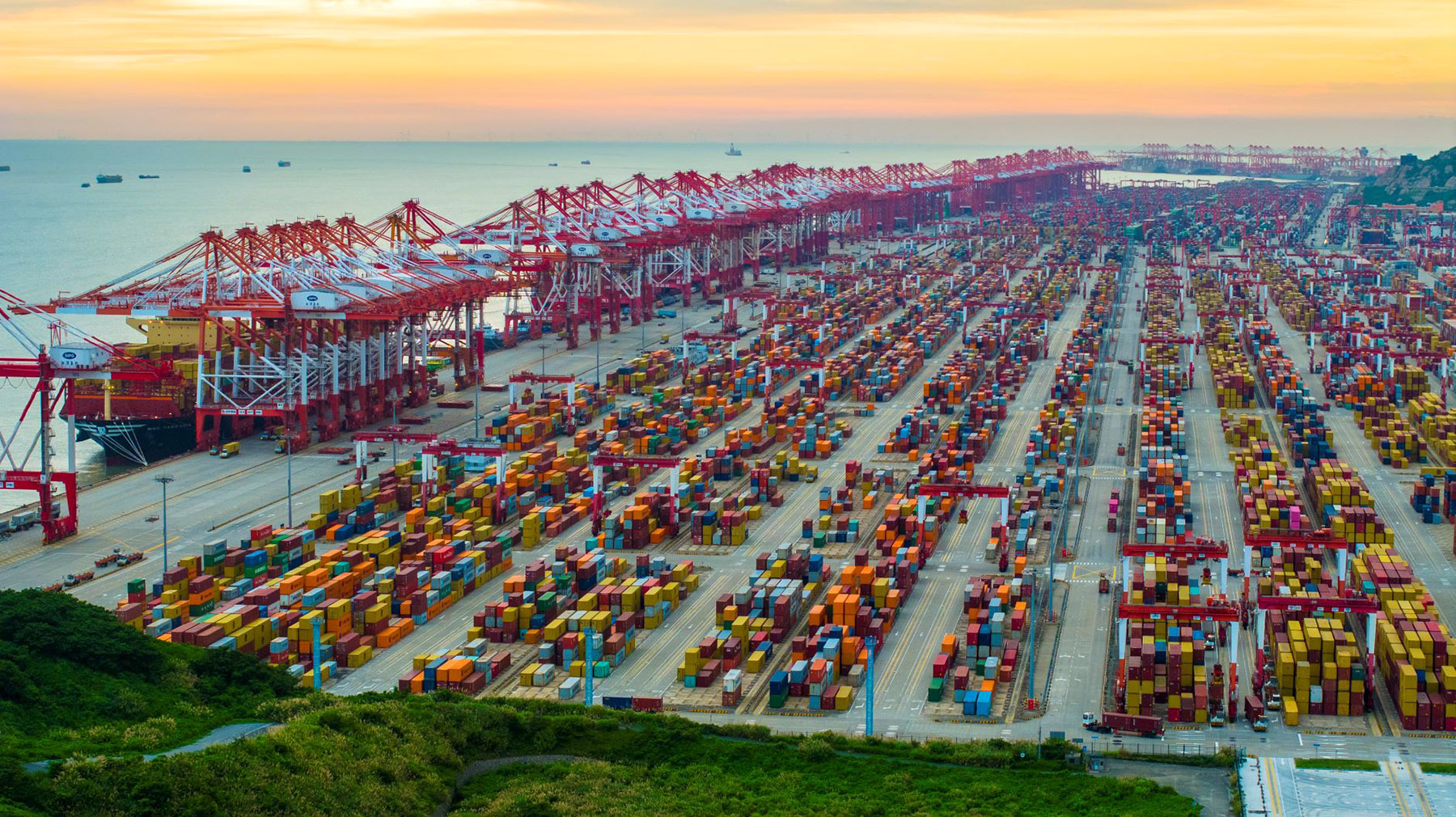 Январь-февраль: двузначный рост внешней торговли Китая